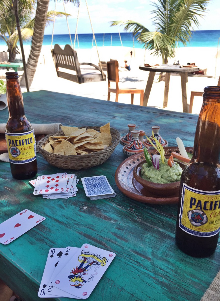 cards-and-guacamole-tulum