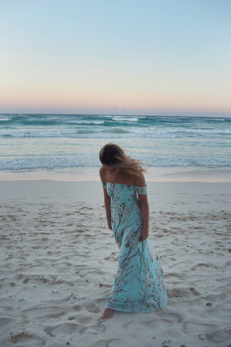 maxi-dress-at-sunset-tulum