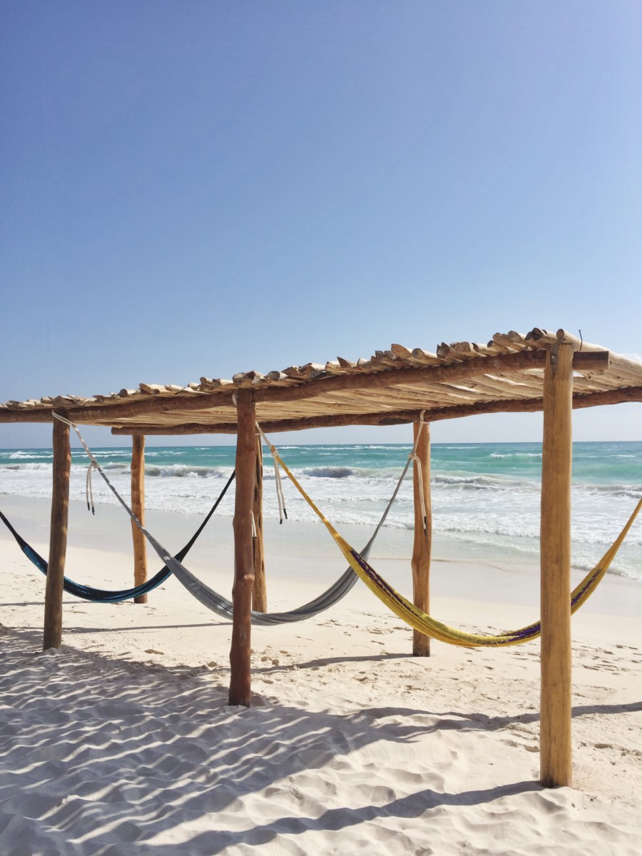 beach-hammocks-tulum
