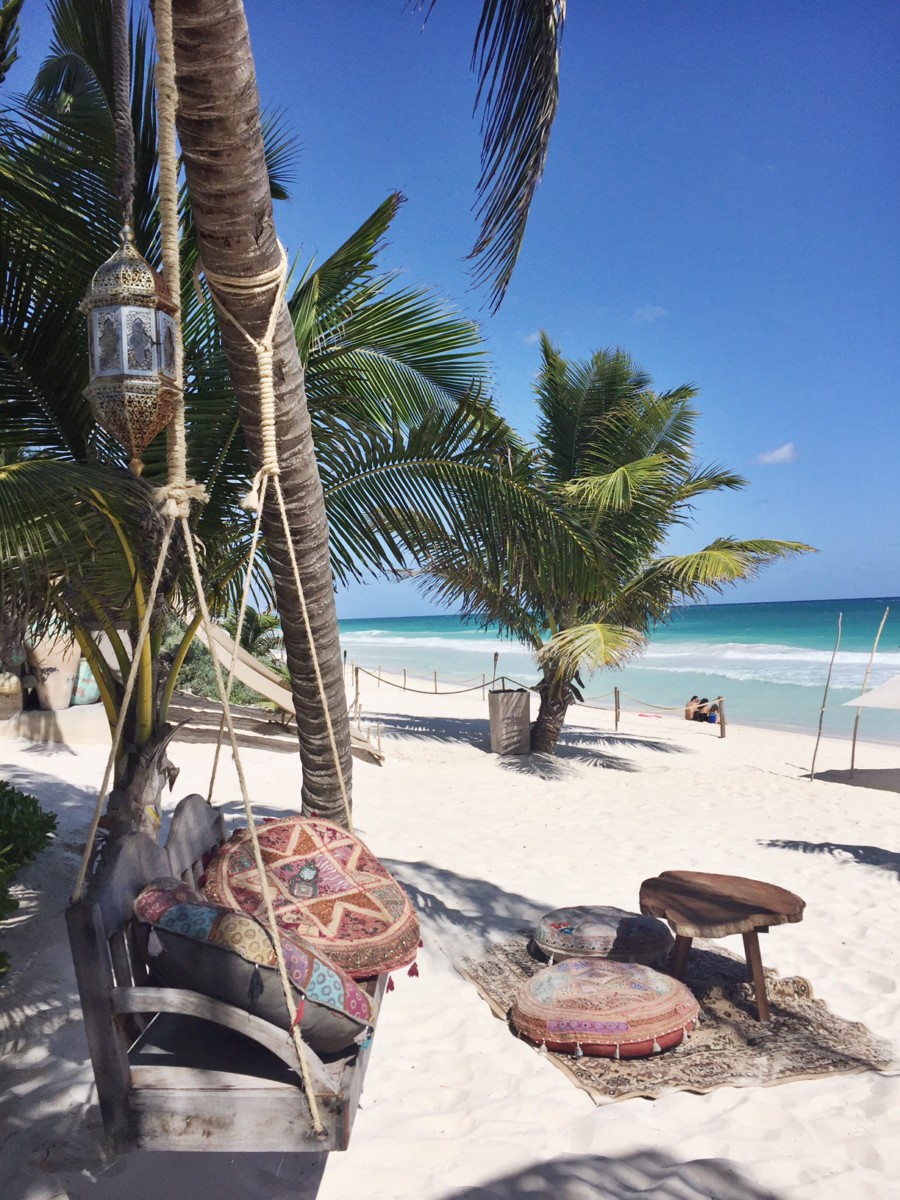 nomade-tulum-swing-chair-on-the-beach