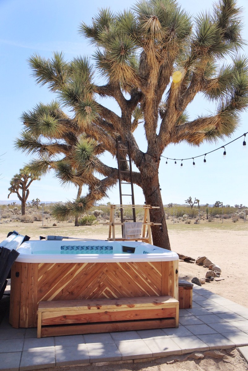 Joshua Tree Acres Hot Tub